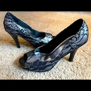 NIB Silver and black lace heels